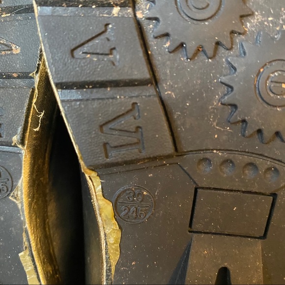 Vintage Y2K black and gold knee high flat boots - Picture 5 of 11